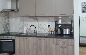 2 Bedroom Awesome Apartment In Fazana