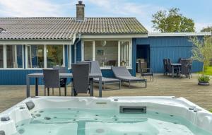 Awesome Home In Hadsund With Wifi