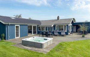 Awesome Home In Hadsund With Wifi