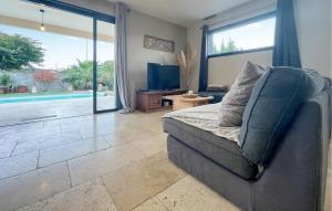 Lovely Home In St-Genies-De-Comolas