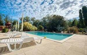 Charmante Maison Avec Piscine