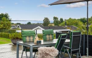 2 Bedroom Nice Home In Hejls