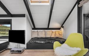 2 Bedroom Nice Home In Hejls