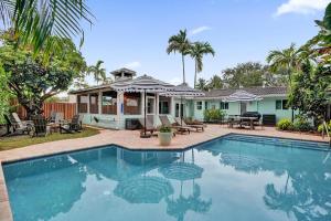 Poolside Palms Villa
