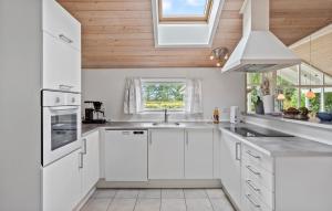 Nice Home In Væggerløse With Sauna