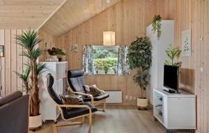 Nice Home In Væggerløse With Sauna