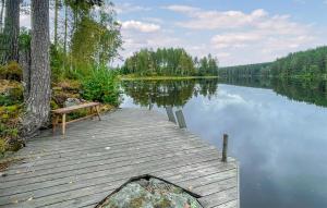 2 Bedroom Awesome Home In Töcksfors