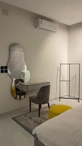 غرفة وصالة هادئة وانيقة مدخل خاص