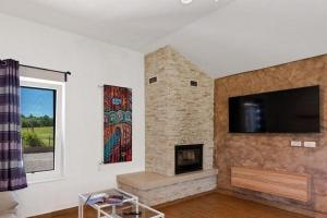 Holiday house with a swimming pool Cere, Central Istria - Sredisnja Istra - 24249