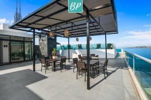 Risco - Downtown Bucerias Rooftop Pool & Beach Club