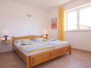 Holiday apartment in Porec with swimming pool