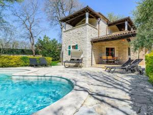 Villa in Banki with swimming pool