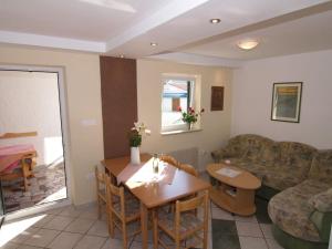 Holiday apartment in Porec with swimming pool