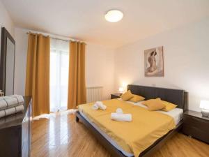 Holiday home in Umag with swimming pool