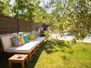 Villa in Gostinjac with swimming pool