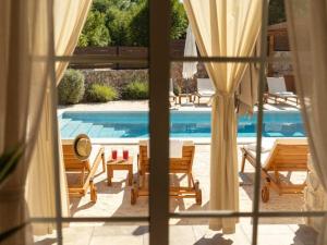 Villa in Gostinjac with swimming pool