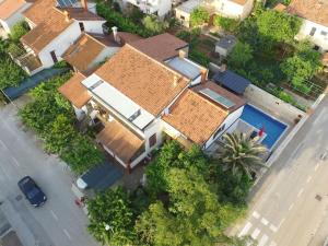 Holiday apartment in Pula with swimming pool