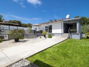 Villa in Pula with swimming pool