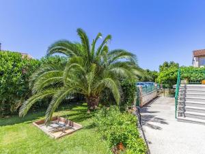 Villa in Pula with swimming pool