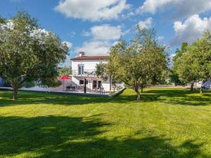 Villa in Fa ana with swimming pool