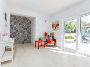 Villa in Fa ana with swimming pool