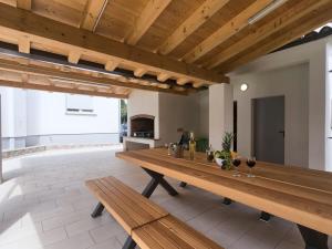 Villa in Pula with swimming pool