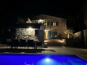 Villa in Mugeba with swimming pool