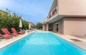 5 Bedroom Amazing Home In Kakma