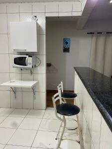 APTO EM SÃO VICENTE, PRAIA ITARARÉ, À UMA QUADRA DA PRAIA, 2 quartos, ÓTIMA LOCALIZAÇÃO