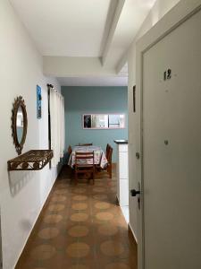 APTO EM SÃO VICENTE, PRAIA ITARARÉ, À UMA QUADRA DA PRAIA, 2 quartos, ÓTIMA LOCALIZAÇÃO