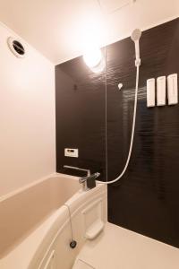 4 min to Osaka Metro 2 BR 3 beds 2 bathrooms