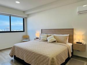 Beautiful apartment on the 19th floor, in front of the new Consulate!