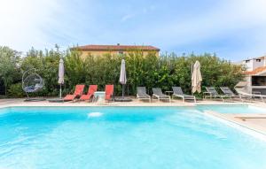 5 Bedroom Amazing Home In Kakma