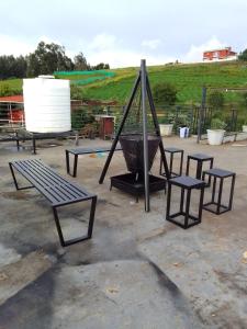 OOTY LIMRA HOLIDAY INN cottage