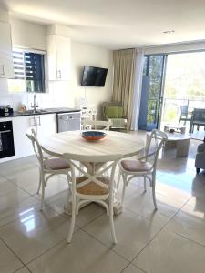 Luxe Resort Units Urangan Esp Hervey Bay Marina Ocean Views Pool