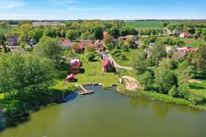 Cottage by Ostrowieckie Lake with Private Beach