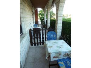 Holiday apartment in Pula with swimming pool