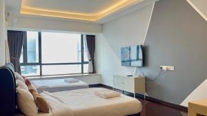 R&F -- Near SG & CIQ Link Bridge & Mall #by Cowidea