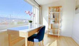 StayAU 2BR Home with Stunning Views in Tasmania