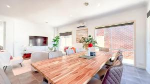 StayAU Family Haven Pet-Friendly Caroline Springs