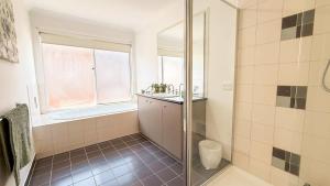 StayAU Family Haven Pet-Friendly Caroline Springs