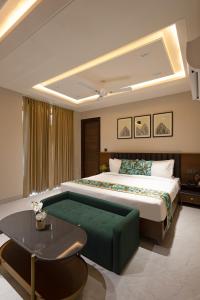 Saltstayz Premier - Naraina, Central Delhi