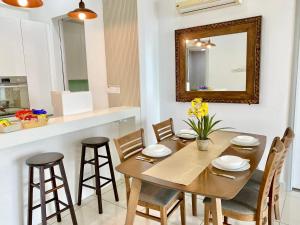 New Reno Jazz Suite 2 bedroomsSeaviewKaraoke
