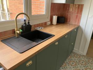 Family & Pro Apartment 3 Bedrooms, Tram, Lille