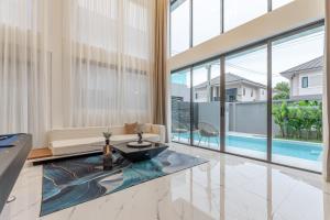 Southern Peak Pool Villa Huay Yai Pattaya