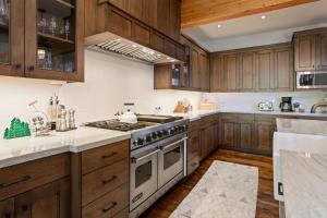 Stag Lodge at Deer Valley Resort - Four Bedroom Residence with Loft and Spa #29 condo