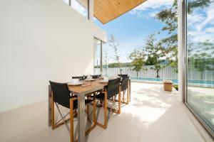 The Trinity C4 new modern 5BR villa with 20M Pool