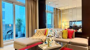 LUX 1BR 5 Min Walk Dubai Mall - DAMAC Upper Crest