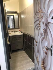 House, lot, secure private parking