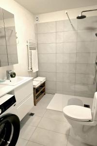 Cute downtown apartment in quiet area